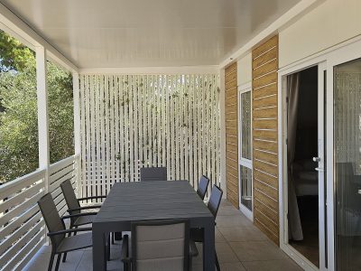 campsite-jezera-lovisca-mobile-home-olive-delux-exterior-terrace