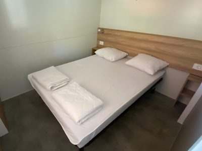 jezera-lovisca-mobile-home-premium-a-interior-bedroom