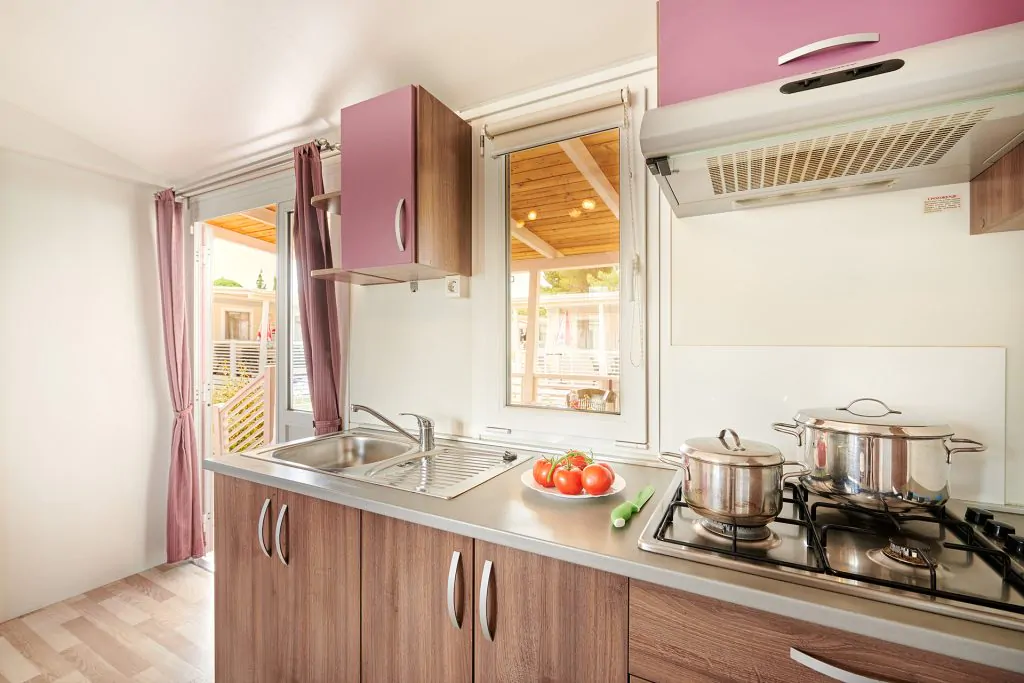 mobile-home-classic-h-interior-kitchen