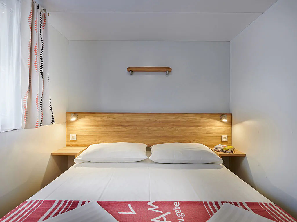 mobile-home-premium-i-interior-bedroom-9