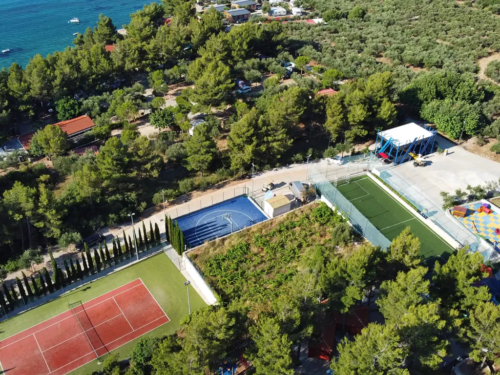 camping-nevio-camper-sport-center