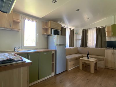 mobile-home-premium-j-interior-kitchen