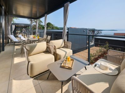 aminess-atea-mobile-home-premium-exterior-terrace-area