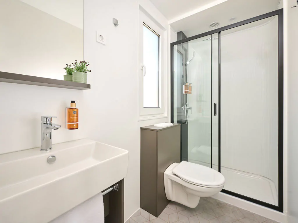 aminess-atea-mobile-home-premium-interior-bathroom-view