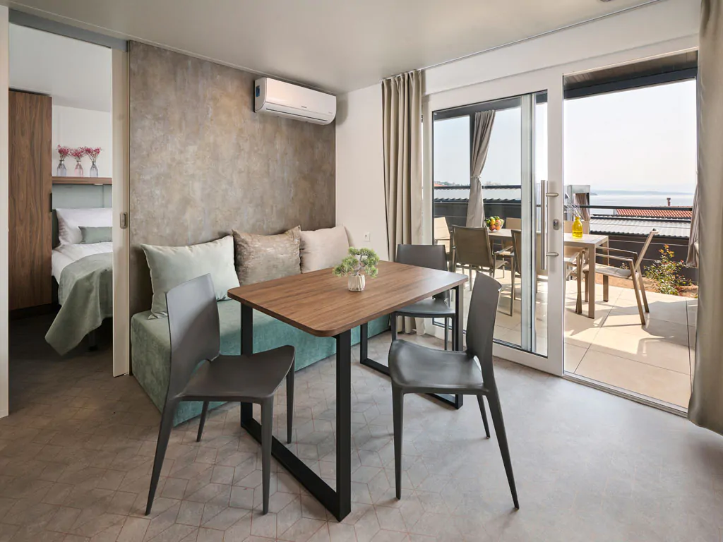 aminess-atea-mobile-home-premium-interior-living-room-dinig-area