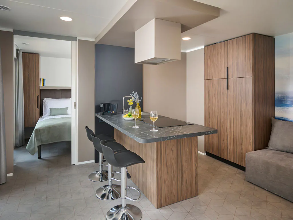 aminess-style-camping-atea-resort-mobile-home-amber-luxury-holiday-home-interior-kitchen-area