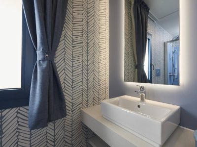 bijela-uvala-mobile-home-pula-interior-bathroom-i