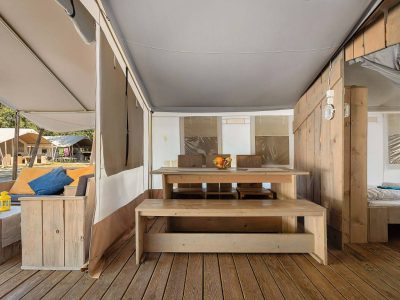 camping-bijela-uvala-luxury-safari-tent-living-room