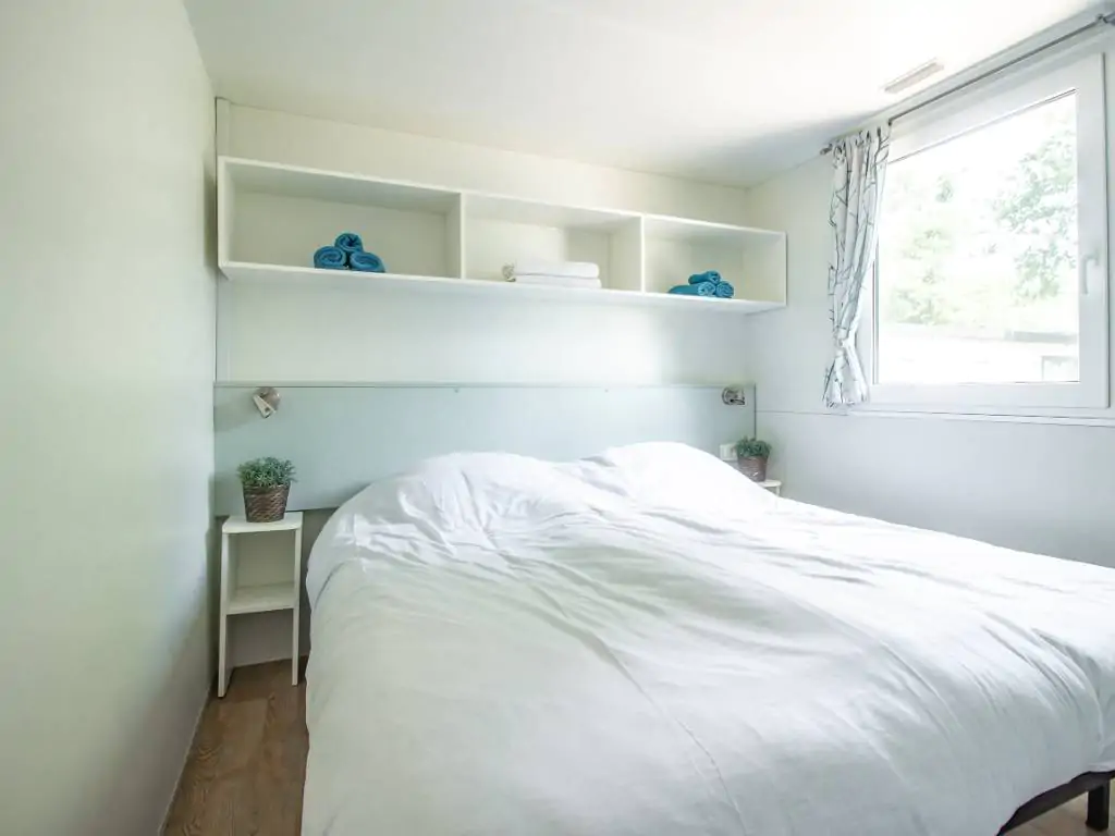 camping-bijela-uvala-mobile-home-malta-interior-bedroom