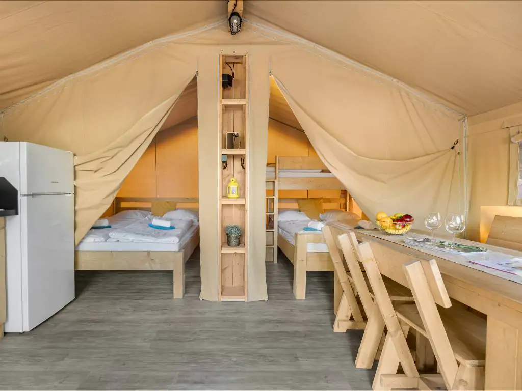 camping-bijela-uvala-safari-tent-lodge-interior