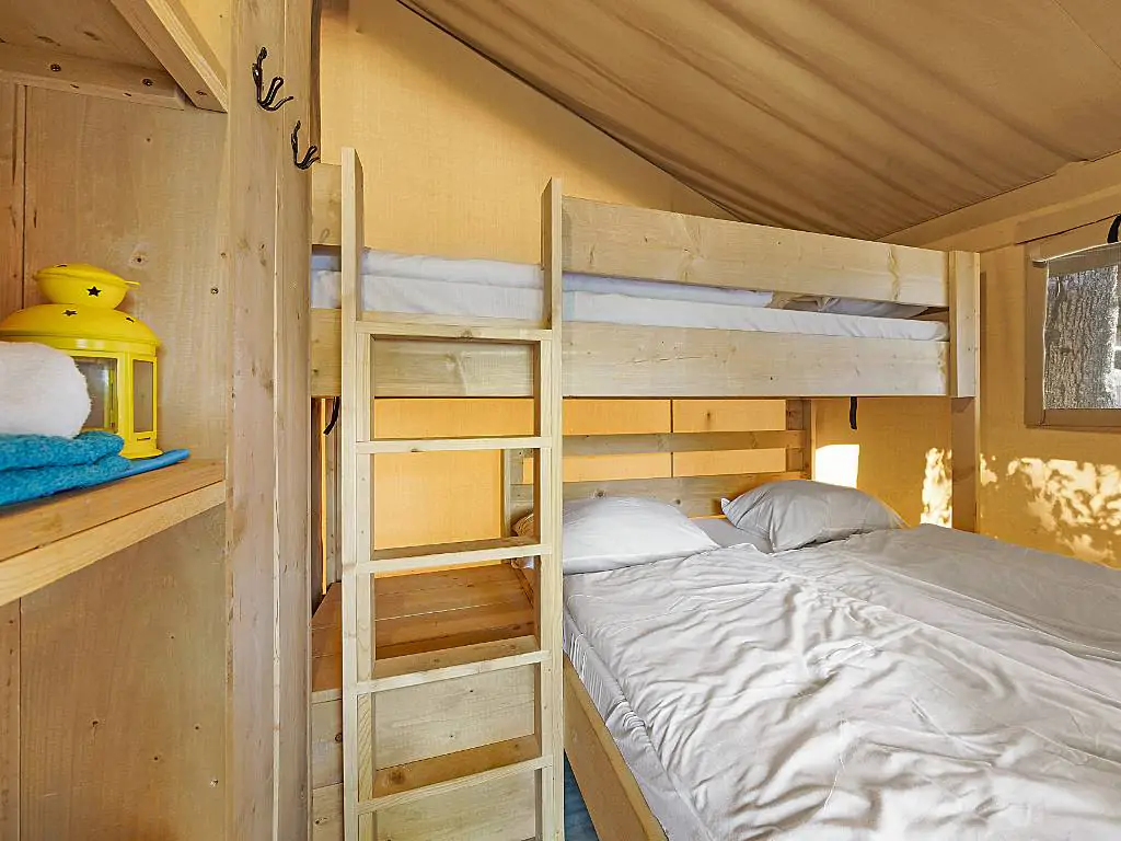 camping-cikat-safari-tent-lodge-bunk-bed