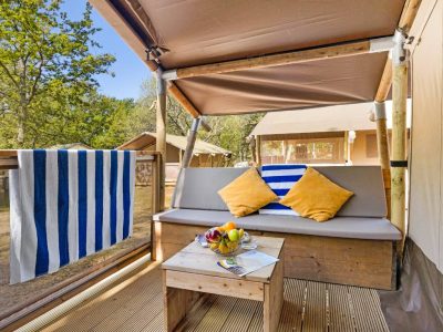 camping-cikat-safari-tent-lodge-terrace-lounge-set