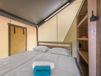 camping-lanterna-glamping-tent-safari-tent-comfort-airco-interior-bedroom-double-bed
