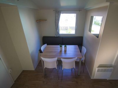 camping-lanterna-mobile-home-malta-interior-dining-room-2