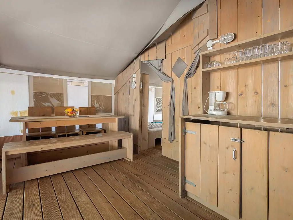 camping-polari-luxury-safari-tent-kitchen-dining-table