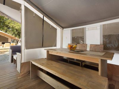 camping-polari-luxury-safari-tent-living-room