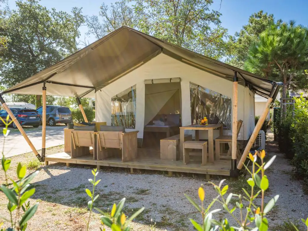 camping-stella-maris-safari-tent-comfort-aircro-exterior-i