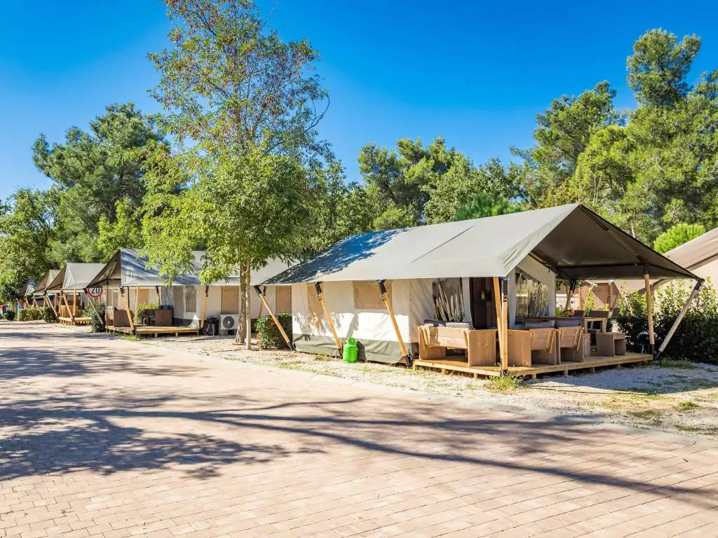camping-stella-maris-safari-tent-comfort-aircro-exterior