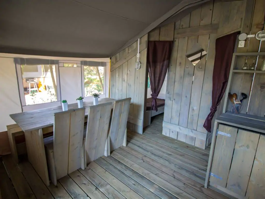 camping-valkanela-luxury-safari-tent-living-room-table
