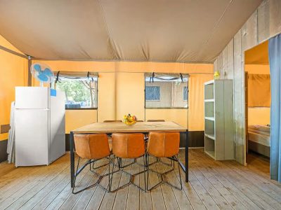 campsite-bijela-uvala-glamping-safari-tent-lodge-6-persons-interior-desk-2
