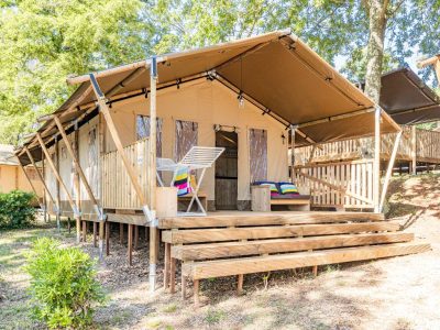 campsite-bijela-uvala-safari-tent-lodge-airco-exterior-i-2