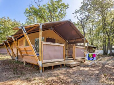 campsite-polari-safari-tent-lodge-5-person-exterior-glamping