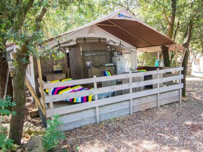 campsite-polari-safari-tent-s-airco-5-persons-exterior