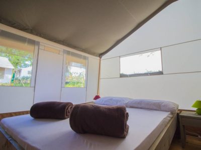 campsite-valkanela-safari-tent-s-interior-double-bed-2