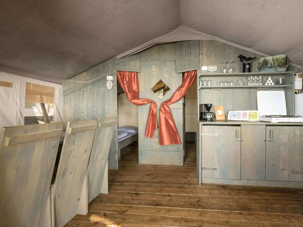 fkk-koversada-luxury-safari-tent-living-room