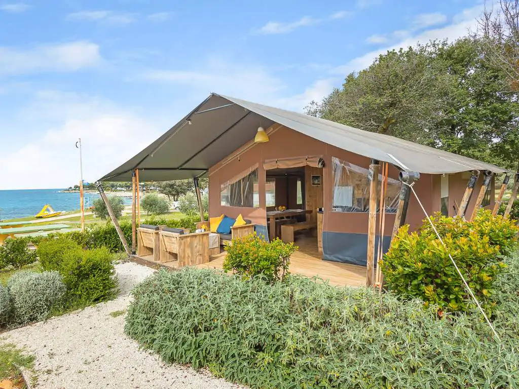 fkk-naturist-campsite-ulika-safari-tent-s-arico-front-view