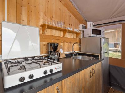 fkk-naturist-campsite-ulika-safari-tent-s-arico-kitchen-top