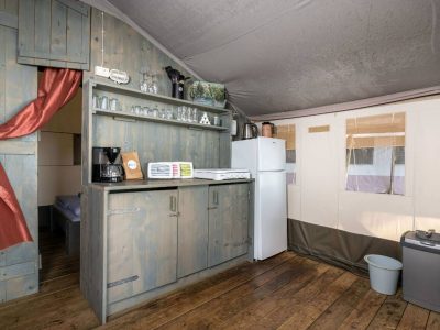 fkk-koversada-luxury-safari-tent-interior-kitchen