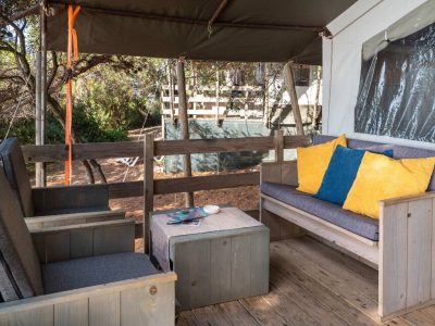 koversada-luxury-safari-tent-exterior-lounge-set