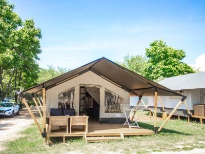 lanterna-kroatie-safaritent-comfort-side-view