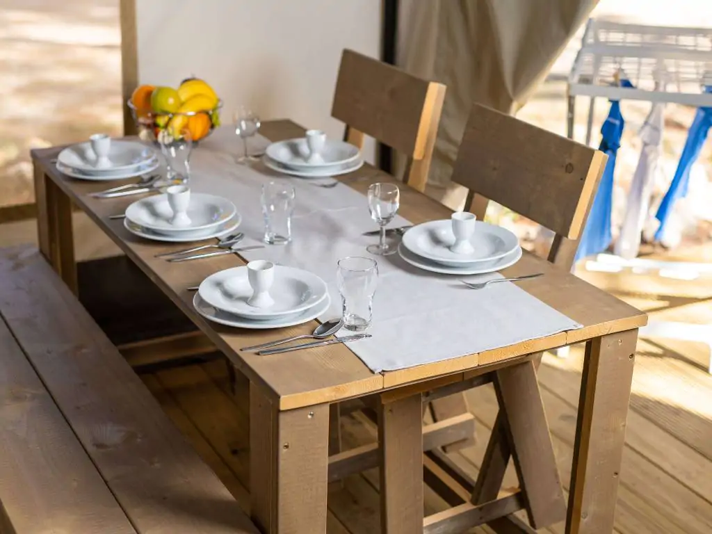 lanterna-kroatie-safaritent-comofrt-lounge-set