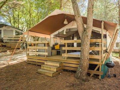 lanterna-safari-tent-for-5-exterior-front-view