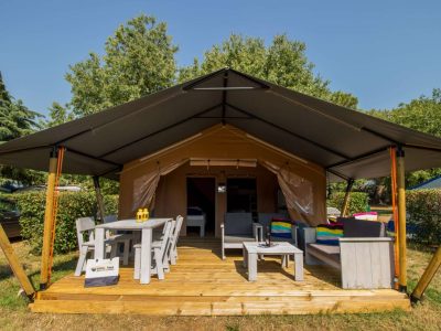 porto-sole-kroatie-comfort-airco-exterior-front-voew