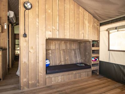 valkanela-safari-tent-s-airco-6-interior-single-bed