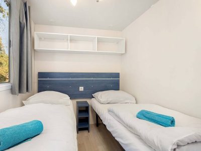 zelena-laguna-mobile-home-capri-single-beds