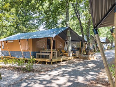 camping-aminess-maravea-safaritent-s-4-persons-exterior-side-view