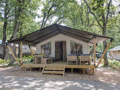 camping-aminess-maravea-safaritent-s-6-persons-exterior-front-view