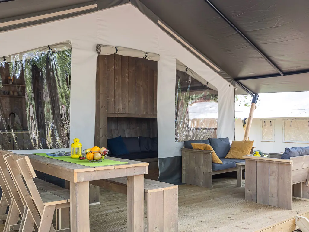camping-aminess-maravea-safaritent-s-6-persons-exterior-terrace