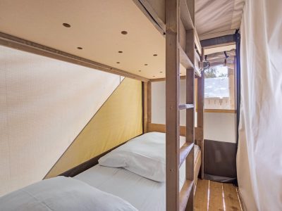 camping-aminess-maravea-safaritent-s-6-persons-interior-bunk-beds