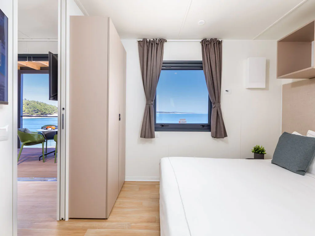 arena-stupice-camping-homes_camping-home-sea-view_07-2