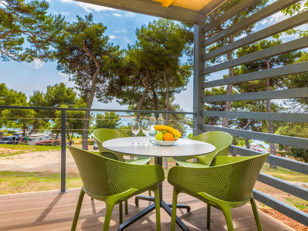 camping-arena-indije-mobile-home-camping-home-sea-side-exterior-terrace