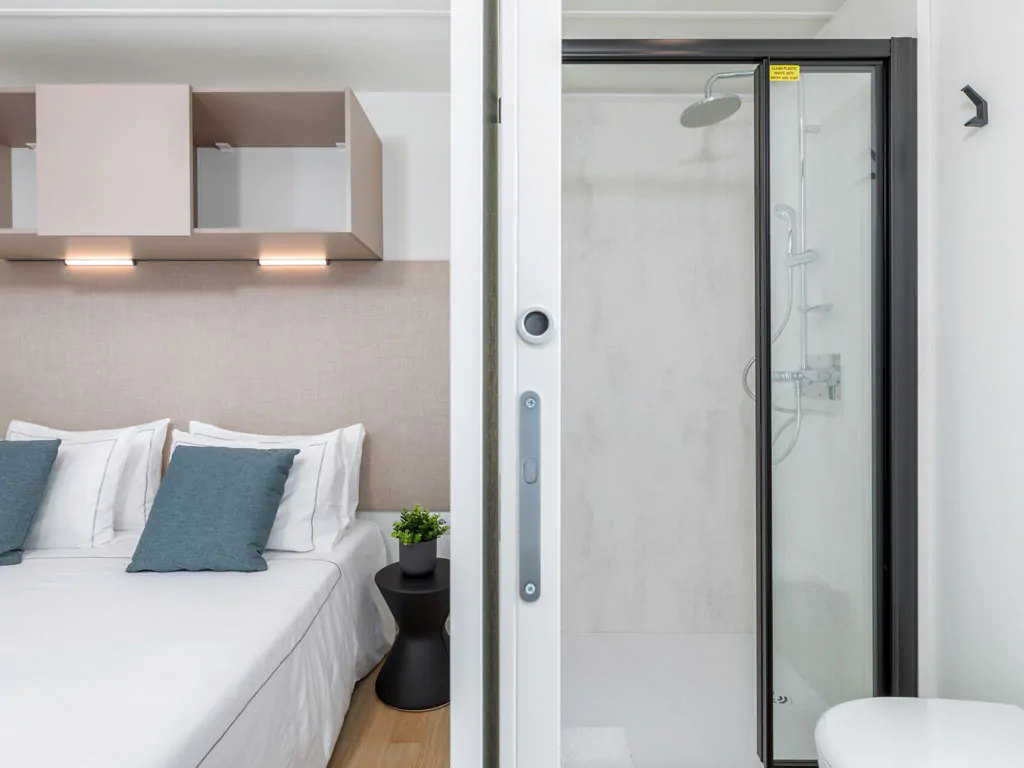 camping-arena-stupice-mobile-home-camping-home-first-row-to-the-sea-interior-bedroom-details-2