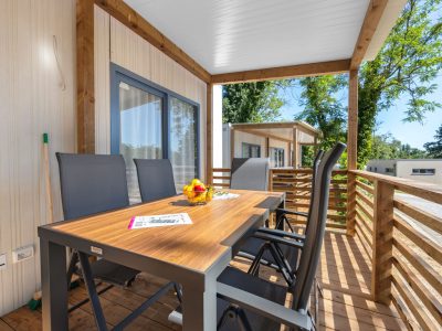 camping-bijela-uvala-easyatent-mobile-home-pula-exterior-terrace