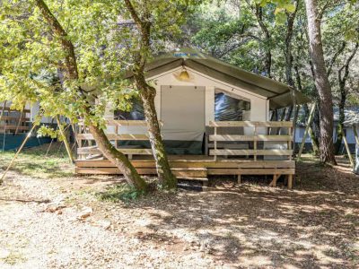 camping-lanterna-glamping-tent-luxury-safari-tent-6-persons-exterior-glamping