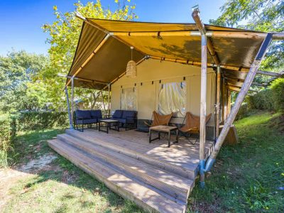 camping-lanterna-glamping-tent-safari-tent-airco-six-persons-exterior-glamping-tent