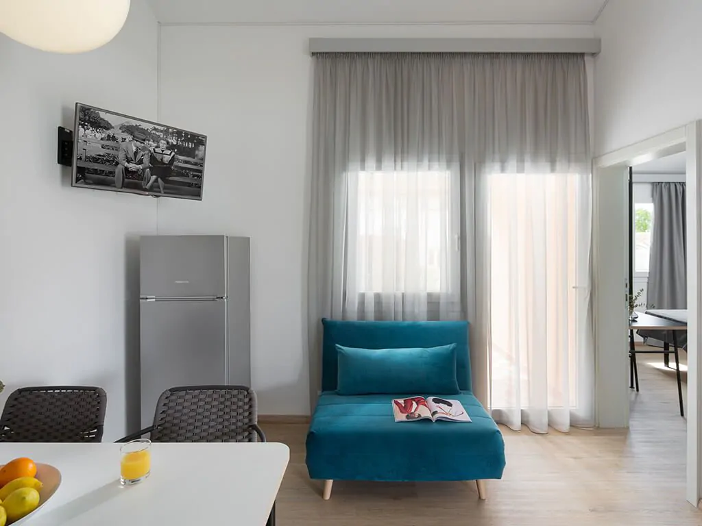 campsite-bivillage-holiday-home-standard-interior-living-room-tv